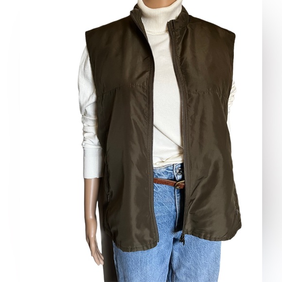 Neutral Olive Green Everyday, Wardrobe Staple Lightweight Zip Up Vest Size XL - Picture 5 of 10